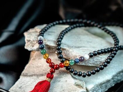 seven chakra karingali mala